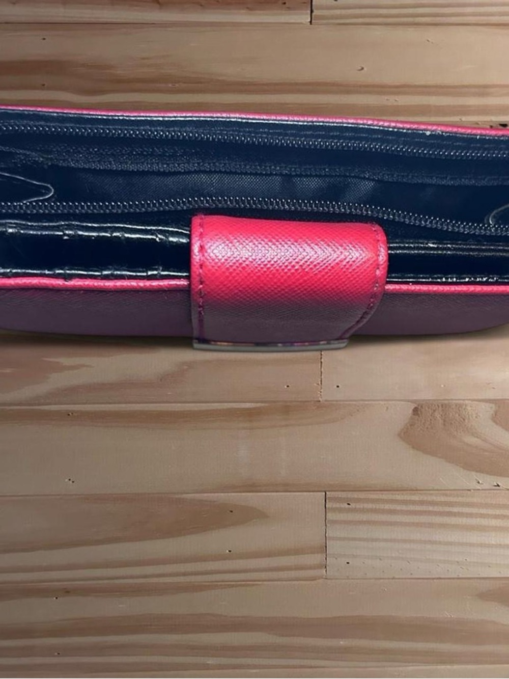 Kenneth Cole Reaction Women Wallet Red 6"x4"  Zipper - Picture 7 of 7